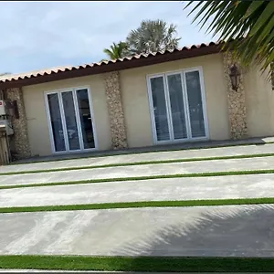  Apartamento White Sands Apartments, 3 Minutes Walking To The Beach